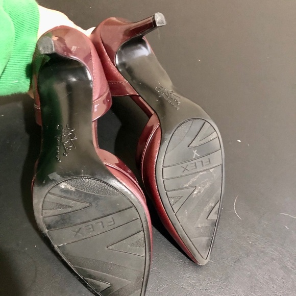 Life Stride Women's Burgundy Pumps - Picture 8 of 8